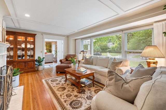 5212 Richwood Drive, Edina, MN 55436