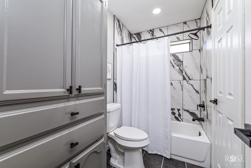 Image 16 of property listing at 3421 Clearview Dr, San Angelo, TX 76904