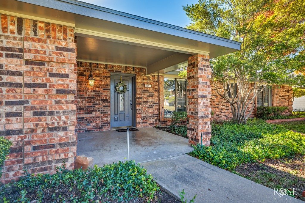 Image 2 of property listing at 3421 Clearview Dr, San Angelo, TX 76904