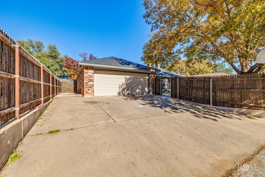 Image 25 of property listing at 3421 Clearview Dr, San Angelo, TX 76904