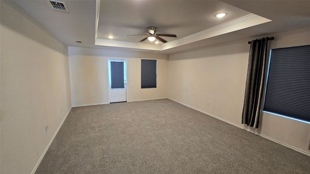 1802 Aslynn Circle, Aubrey, TX 76227