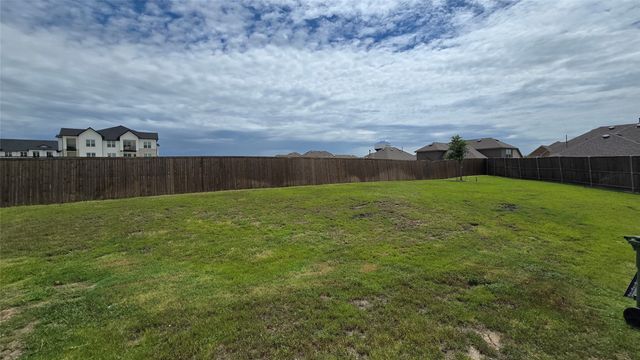 1802 Aslynn Circle, Aubrey, TX 76227