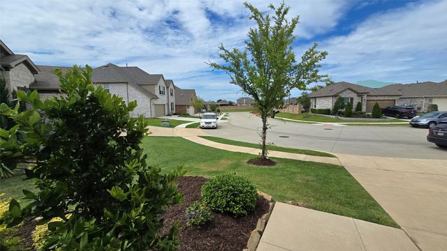 1802 Aslynn Circle, Aubrey, TX 76227