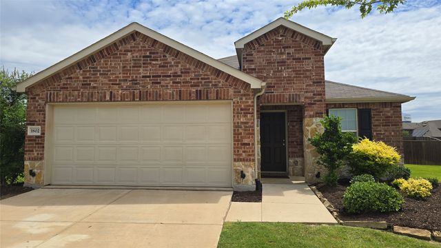 1802 Aslynn Circle, Aubrey, TX 76227