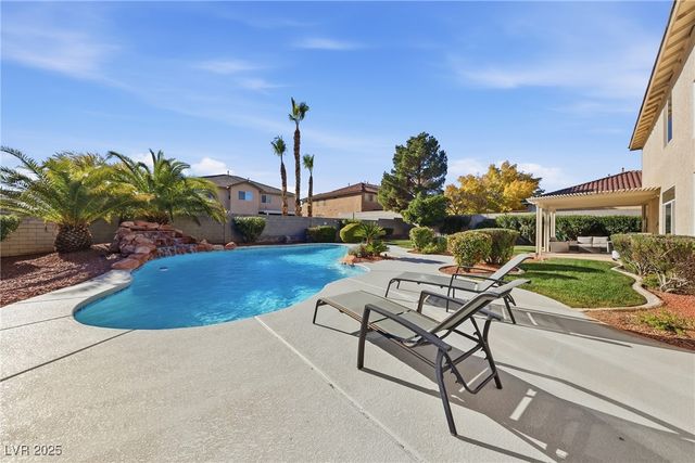 8805 Saint Cloud Court, Las Vegas, NV 89143