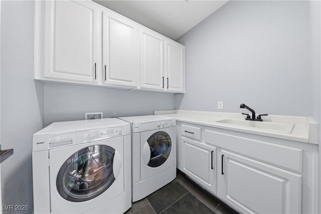 8805 Saint Cloud Court, Las Vegas, NV 89143