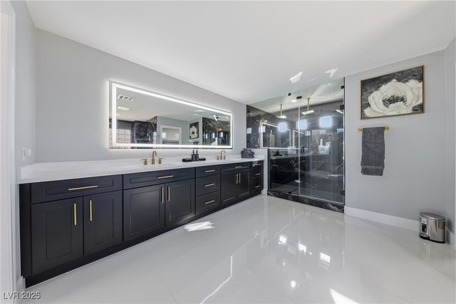 8805 Saint Cloud Court, Las Vegas, NV 89143