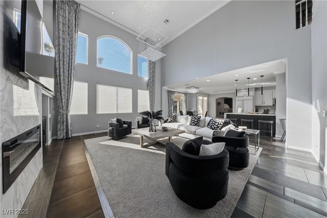 8805 Saint Cloud Court, Las Vegas, NV 89143