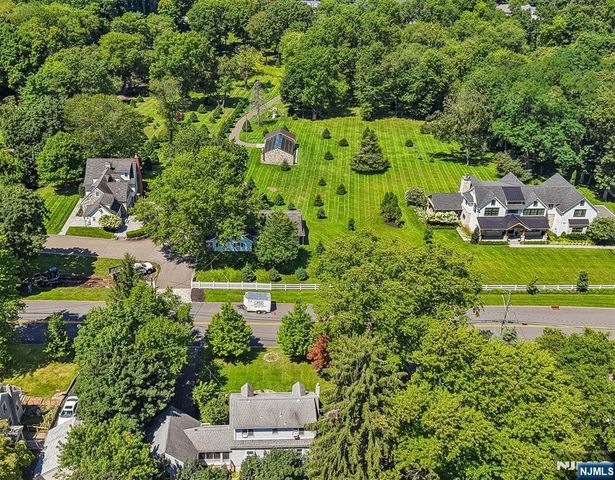 12 Grove Street, Ramsey, NJ 07446