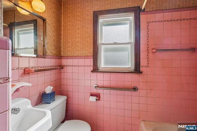 12 Grove Street, Ramsey, NJ 07446