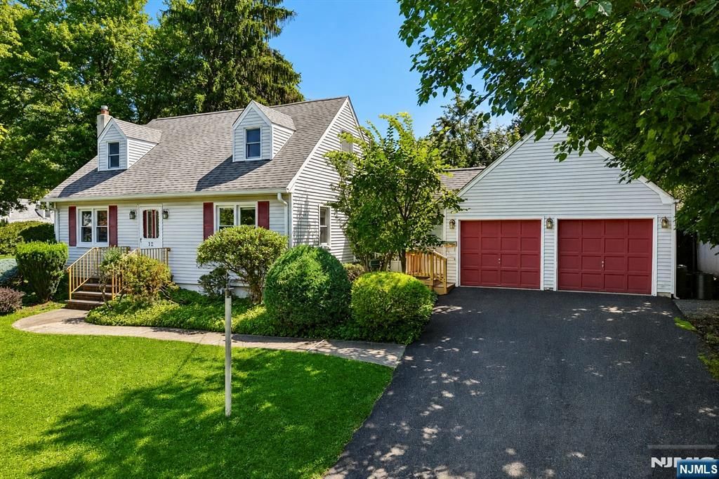 12 Grove Street, Ramsey, NJ 07446