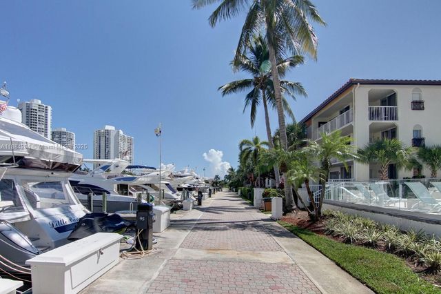 3605 NE 207th St 2103, Aventura, FL 33180