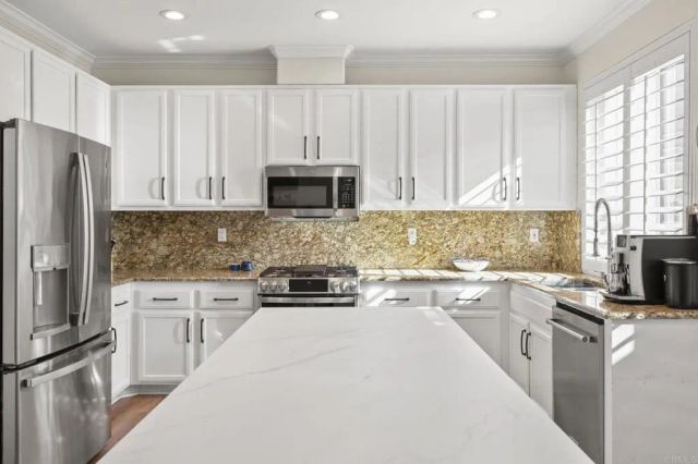 3033 Rancho La Presa, Carlsbad, CA 92009