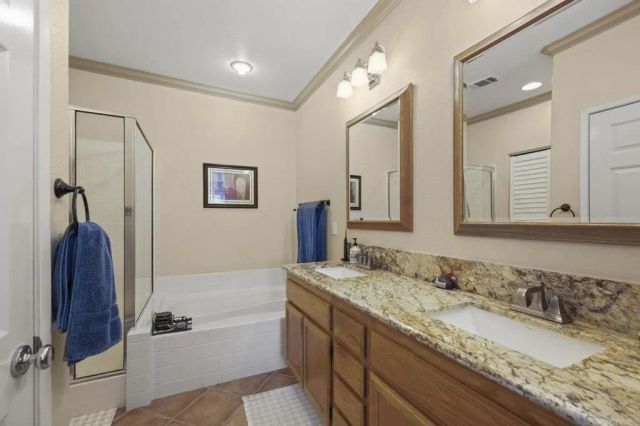 3033 Rancho La Presa, Carlsbad, CA 92009