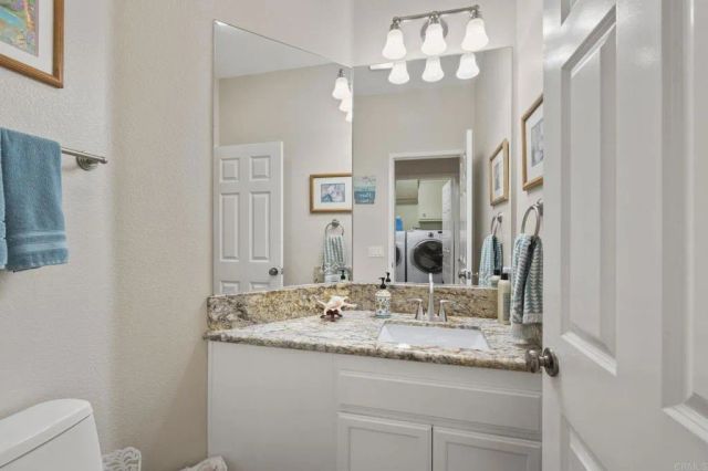 3033 Rancho La Presa, Carlsbad, CA 92009