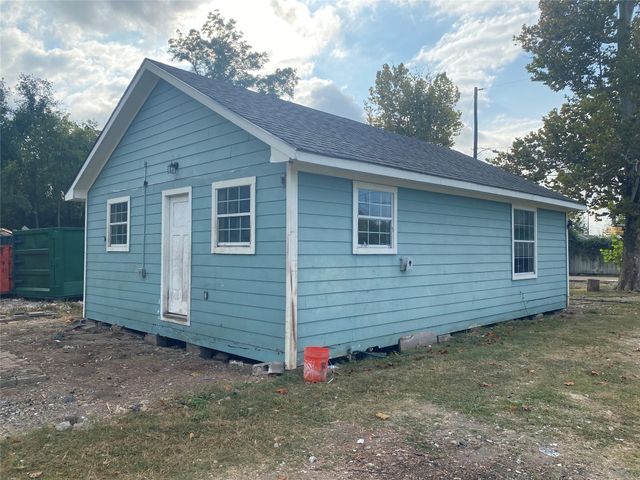 3425 King Street, Houston, TX 77026