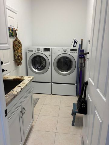 140 Via Rosina, Jupiter, FL 33458