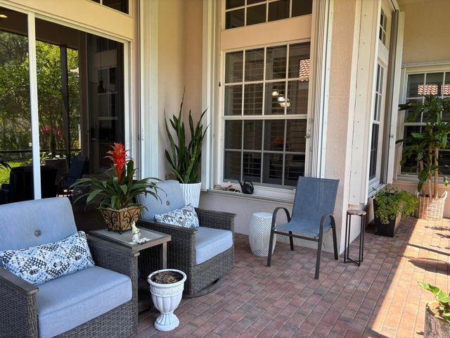 140 Via Rosina, Jupiter, FL 33458