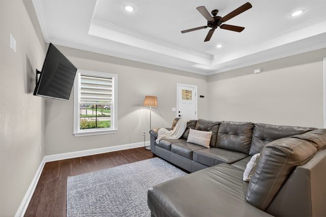 8929 Pines Edge Drive, Shreveport, LA 71129
