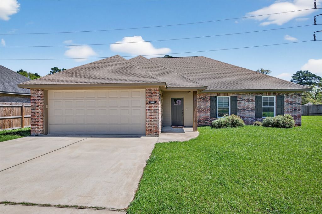 8929 Pines Edge Drive, Shreveport, LA 71129