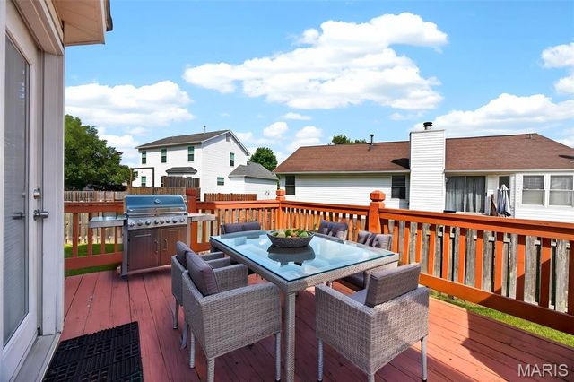819 Estes Park Drive, St Peters, MO 63376