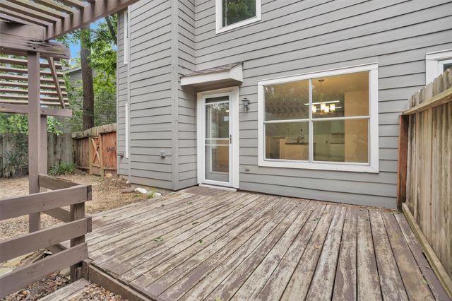 191 Blushwood Place, The Woodlands, TX 77382