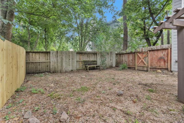 191 Blushwood Place, The Woodlands, TX 77382