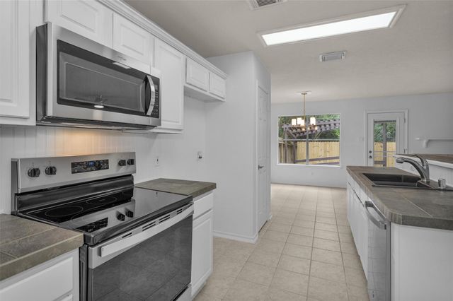 191 Blushwood Place, The Woodlands, TX 77382