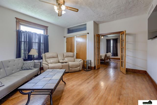 1401 N 33Rd Street, Lincoln, NE 68503