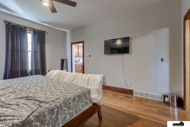 1401 N 33Rd Street, Lincoln, NE 68503