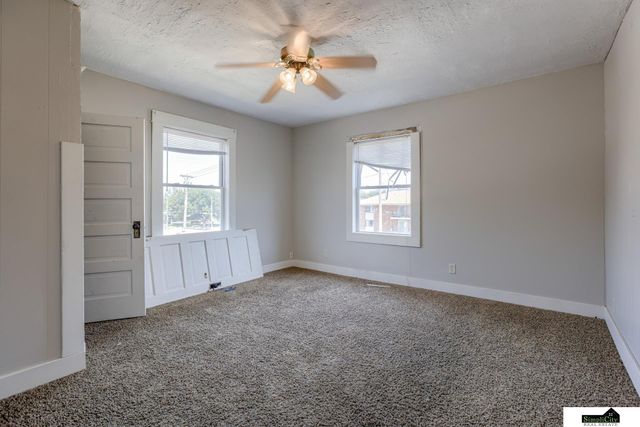 1401 N 33Rd Street, Lincoln, NE 68503