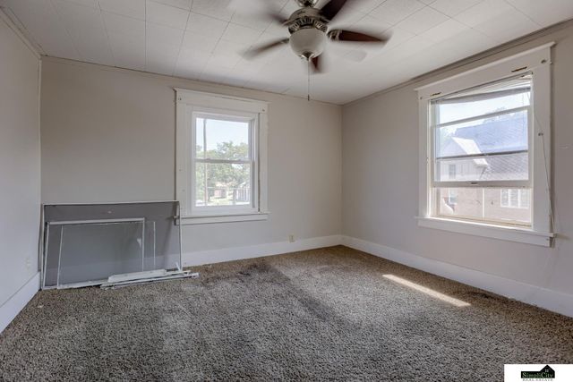 1401 N 33Rd Street, Lincoln, NE 68503