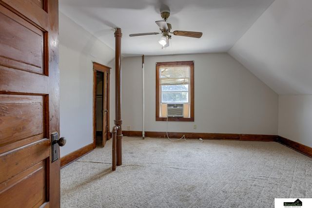 1401 N 33Rd Street, Lincoln, NE 68503