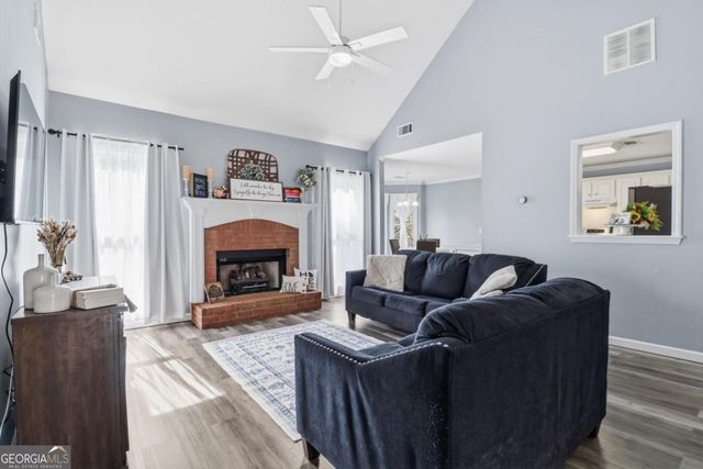 8 Arbor Hills Road N, Talking Rock, GA 30175