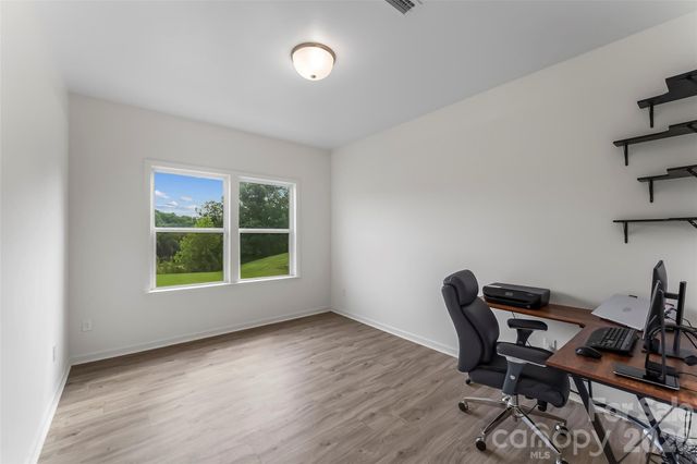 112 Divot Lane, Statesville, NC 28677