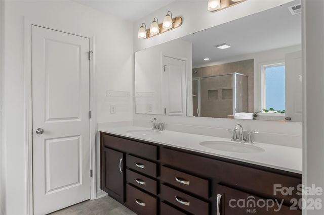 112 Divot Lane, Statesville, NC 28677