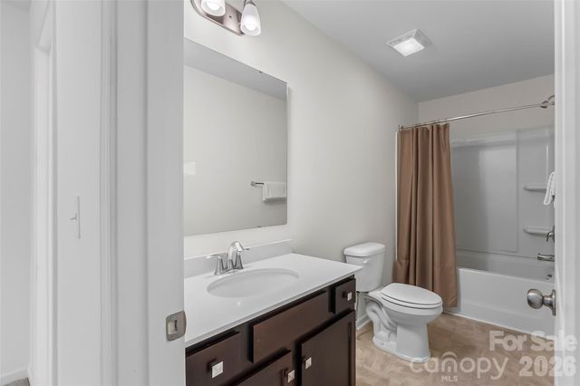 112 Divot Lane, Statesville, NC 28677