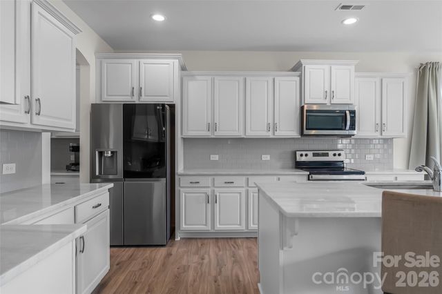 112 Divot Lane, Statesville, NC 28677