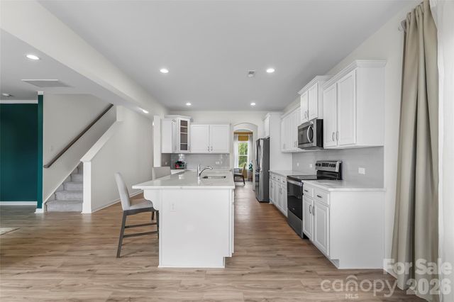 112 Divot Lane, Statesville, NC 28677