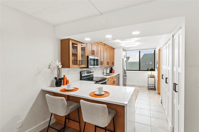 806 BAYPORT WAY 806, Longboat Key, FL 34228