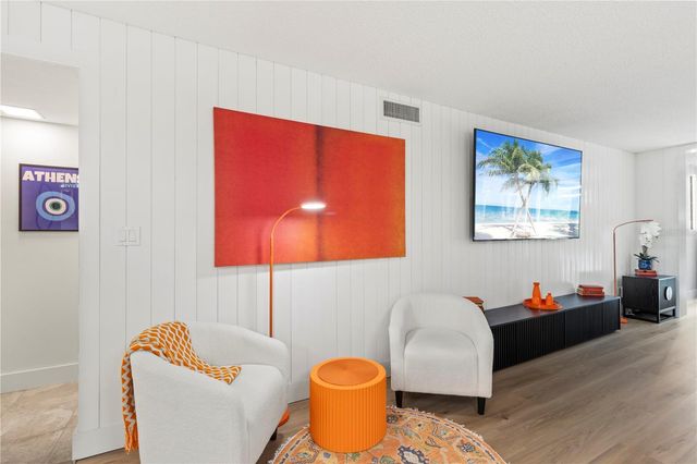 806 BAYPORT WAY 806, Longboat Key, FL 34228