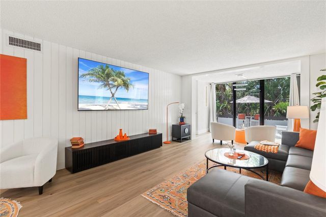 806 BAYPORT WAY 806, Longboat Key, FL 34228