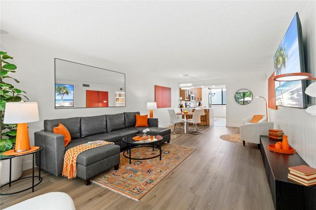 806 BAYPORT WAY 806, Longboat Key, FL 34228