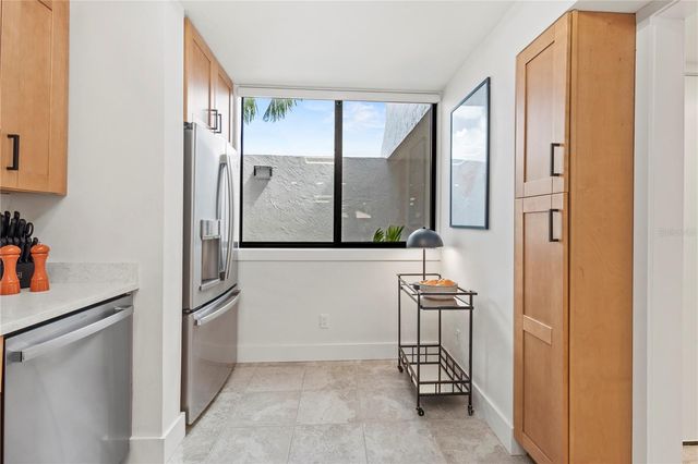 806 BAYPORT WAY 806, Longboat Key, FL 34228