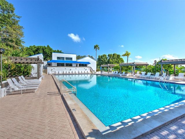 806 BAYPORT WAY 806, Longboat Key, FL 34228
