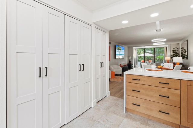 806 BAYPORT WAY 806, Longboat Key, FL 34228
