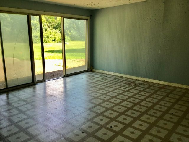 206 E Camp Mcdonald Road, Prospect Heights, IL 60070