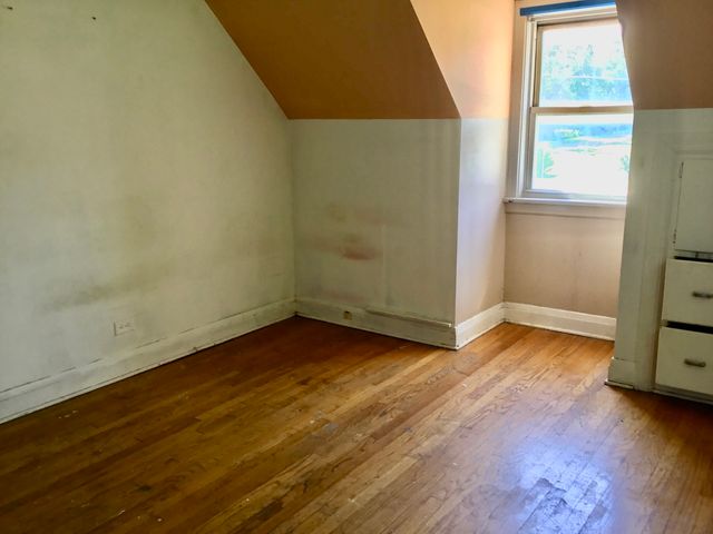 206 E Camp Mcdonald Road, Prospect Heights, IL 60070