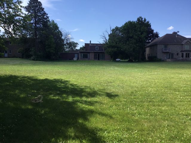 206 E Camp Mcdonald Road, Prospect Heights, IL 60070