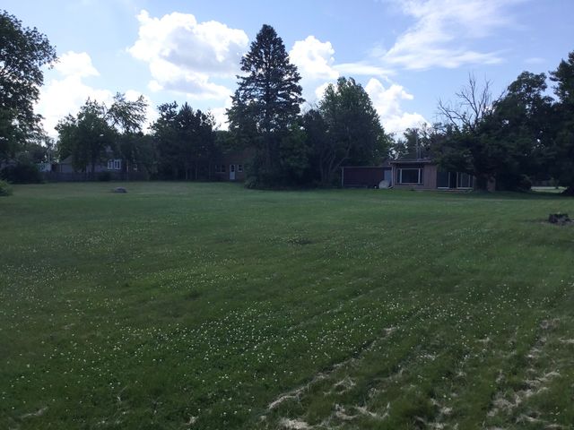 206 E Camp Mcdonald Road, Prospect Heights, IL 60070